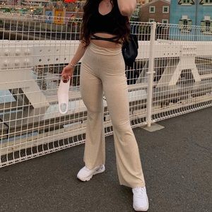 Ribbed Flared Leggings